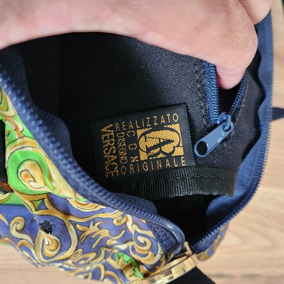 Versace Green and Gold Cosmetic Bag - Picture 6 of 9